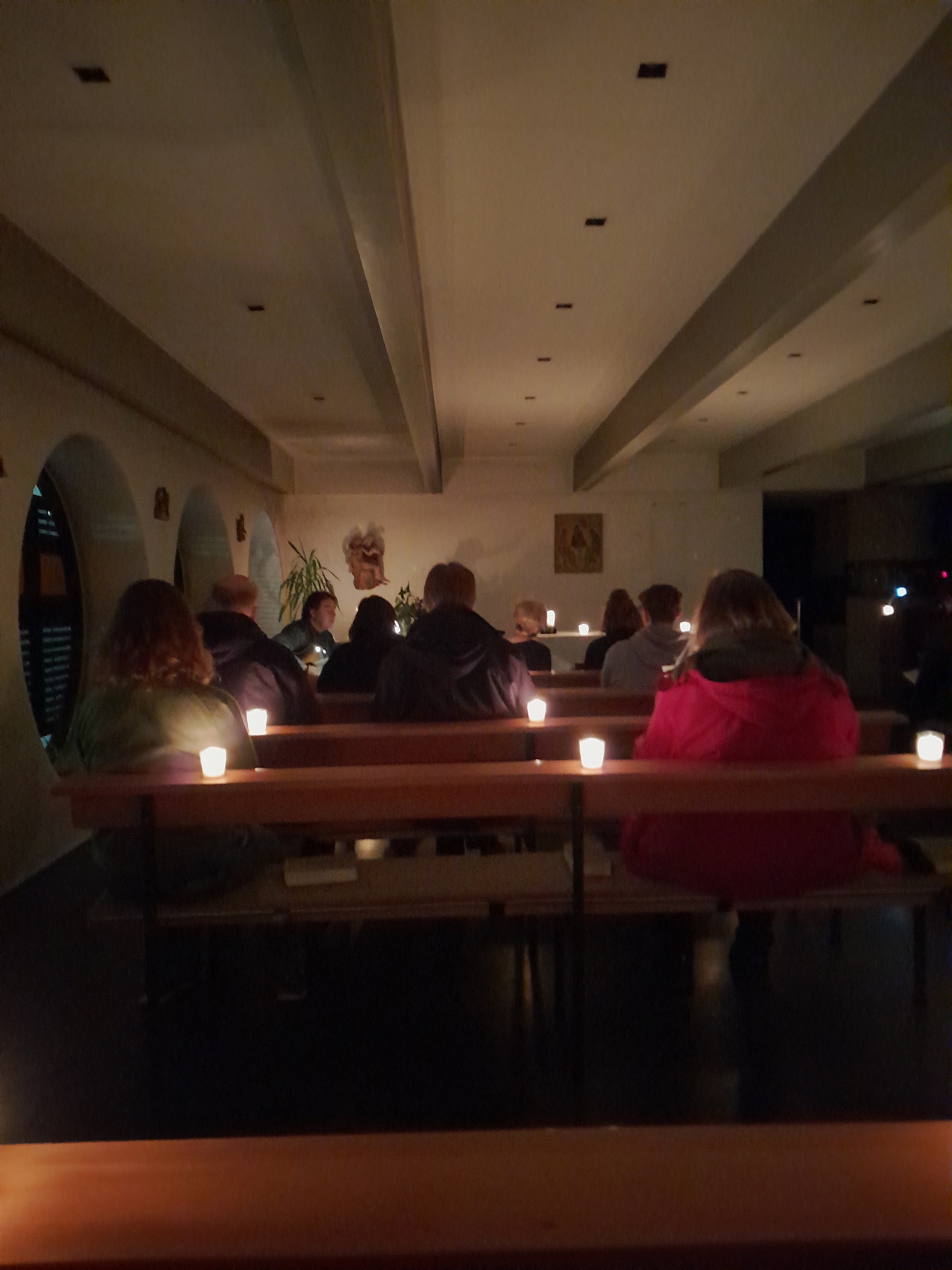 Frühschicht, März 2026, von hinterer Bank