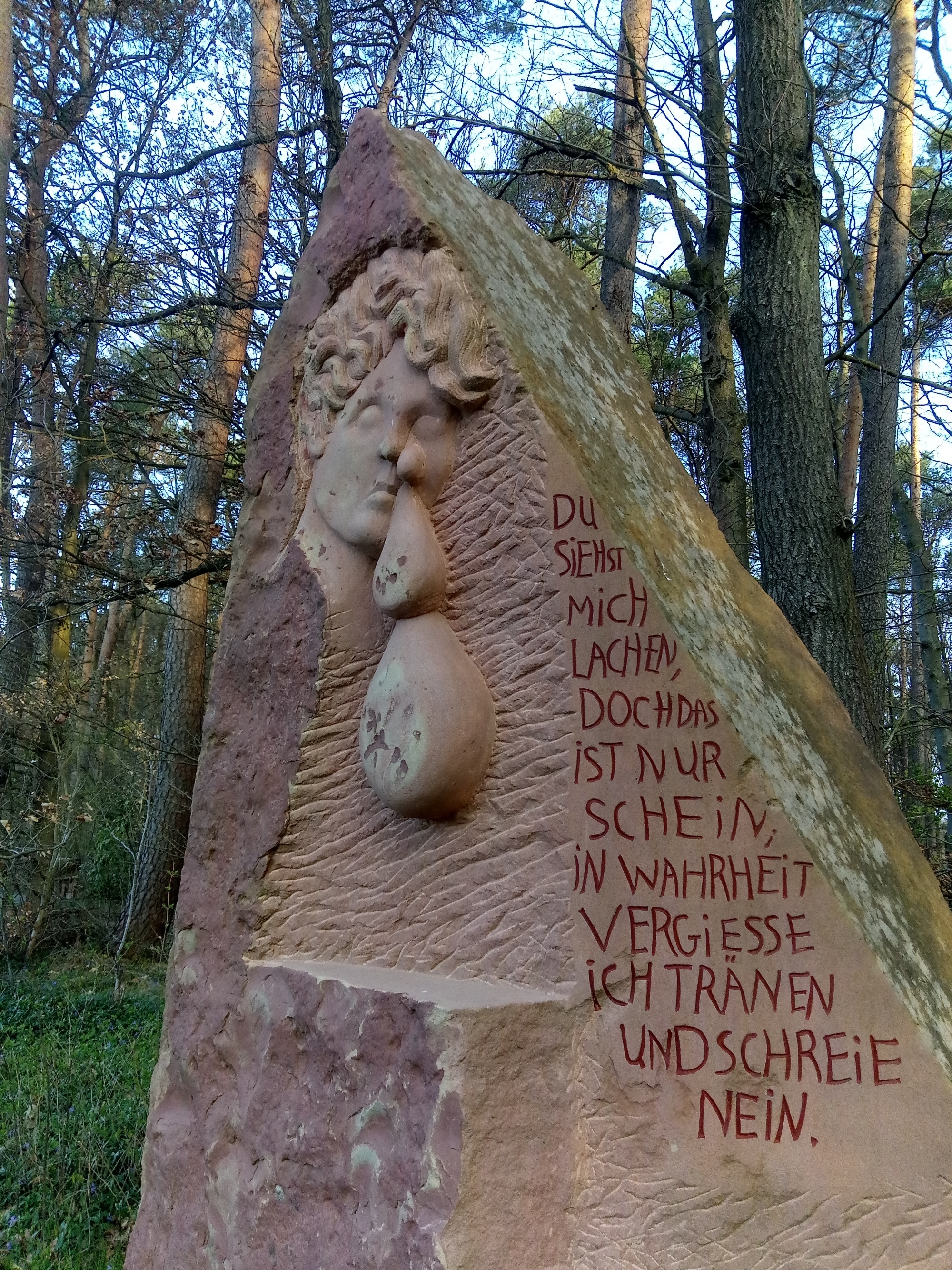 Gedenkstein für Opfer sexuellen Missbrauchs