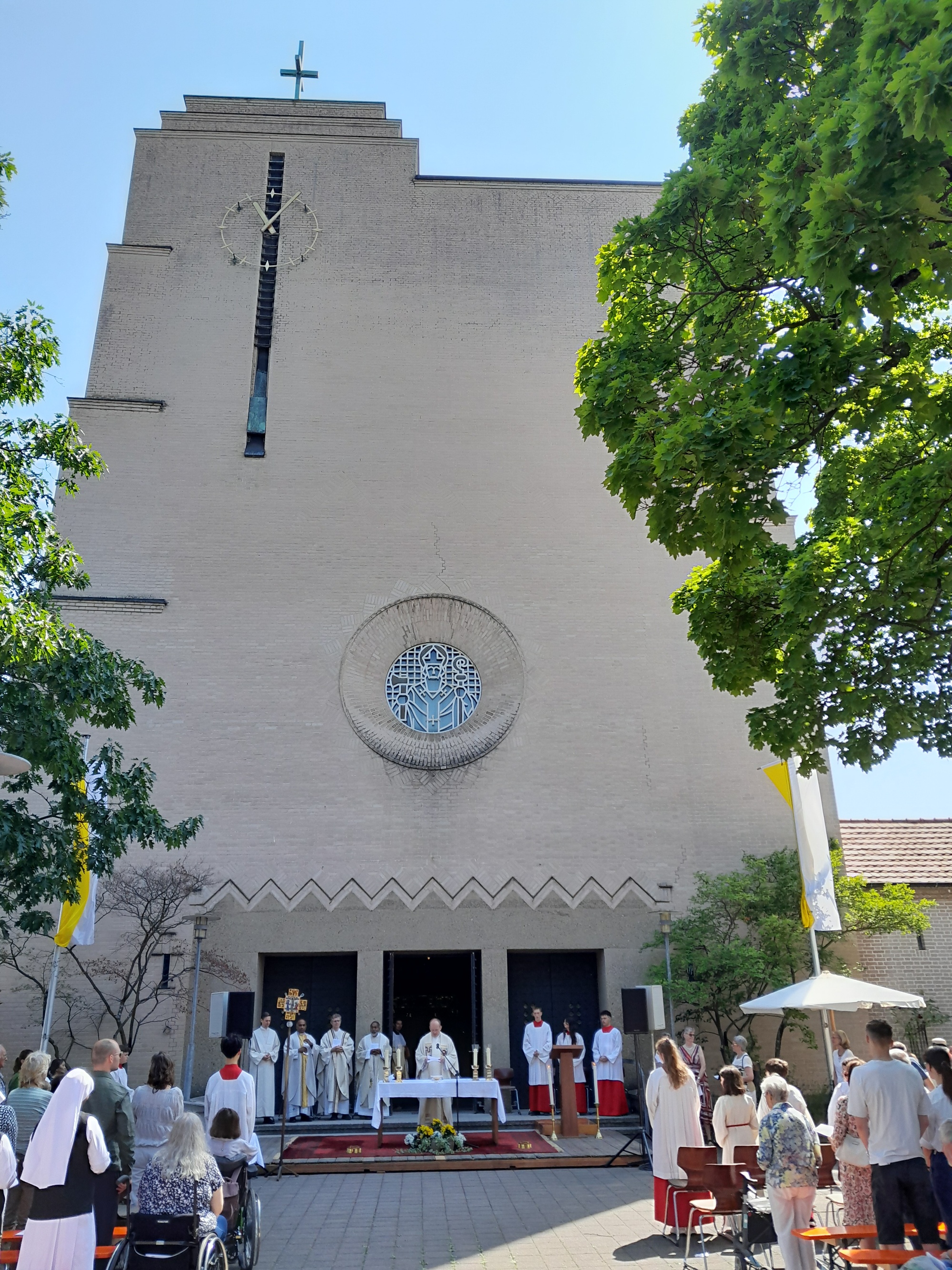 Fronleichnam beginnend in St. Bonifaz