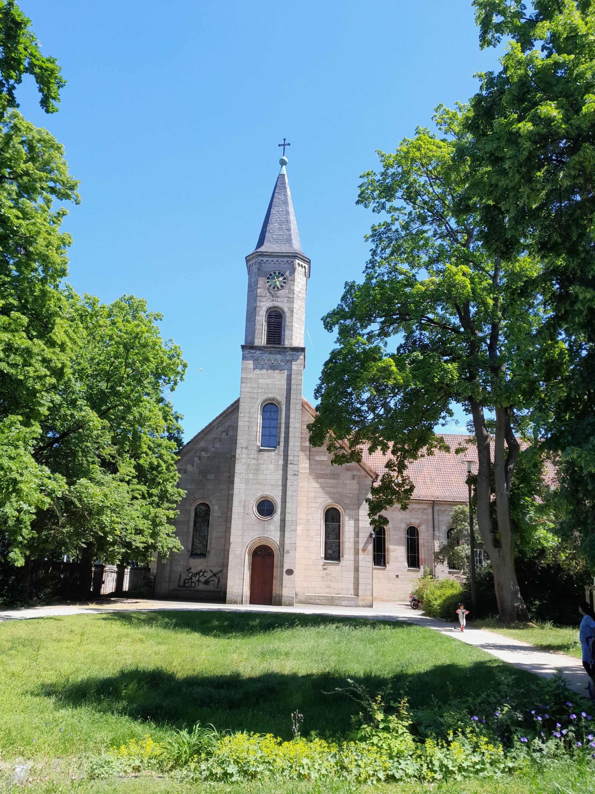 Herz Jesu, Krankenhausviertel, Kirchenplatz 12, Seelsorgebereich Erlangen 2024